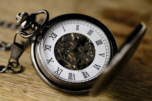 framedcanvas-print-retro-clock
