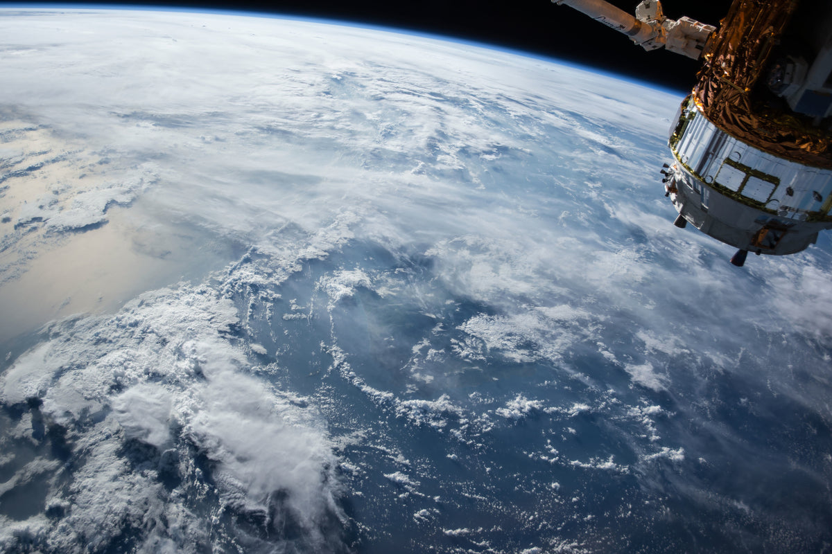 3-piece-aluminium-print-satellite-picture