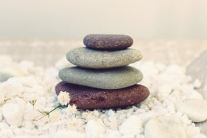 3-piece-aluminium-print-stone-balance