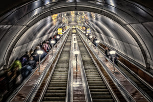 canvas-print-in-the-metro