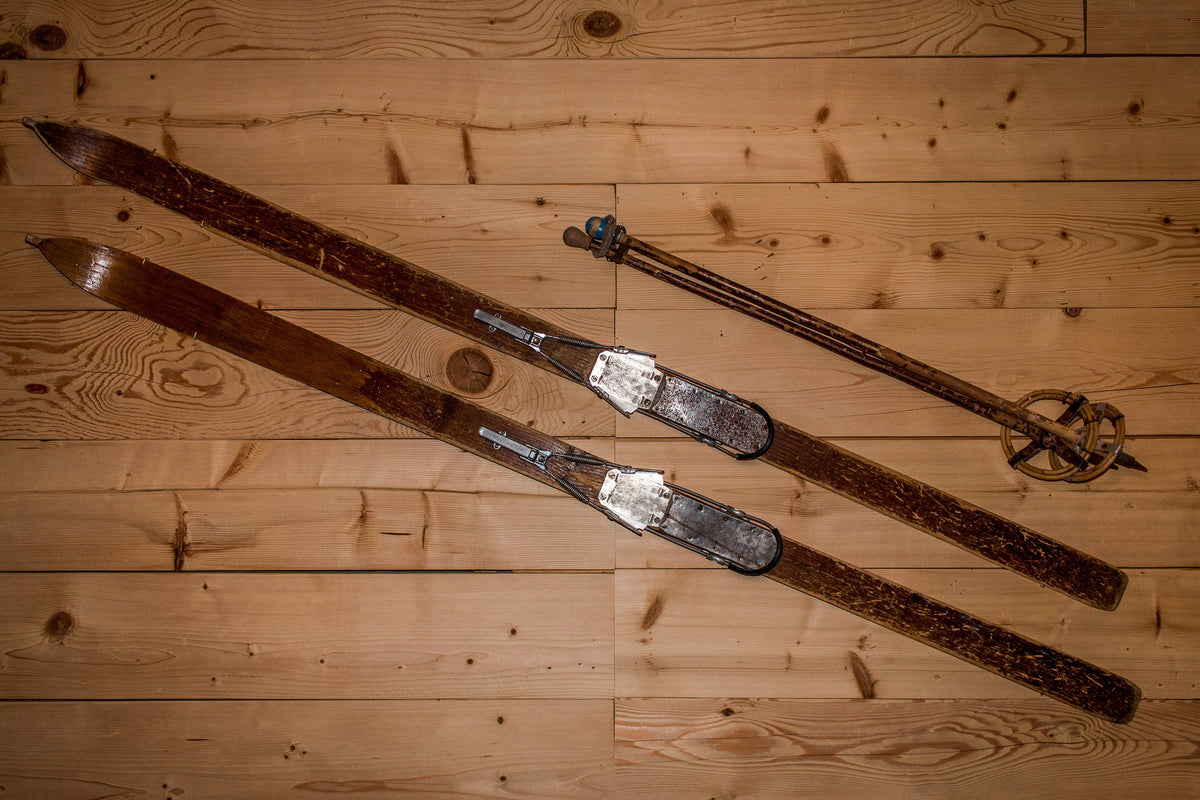 3-piece-canvas-print-retro-ski