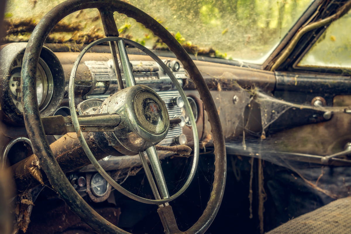 framedcanvas-print-disintegrated-vintage-car
