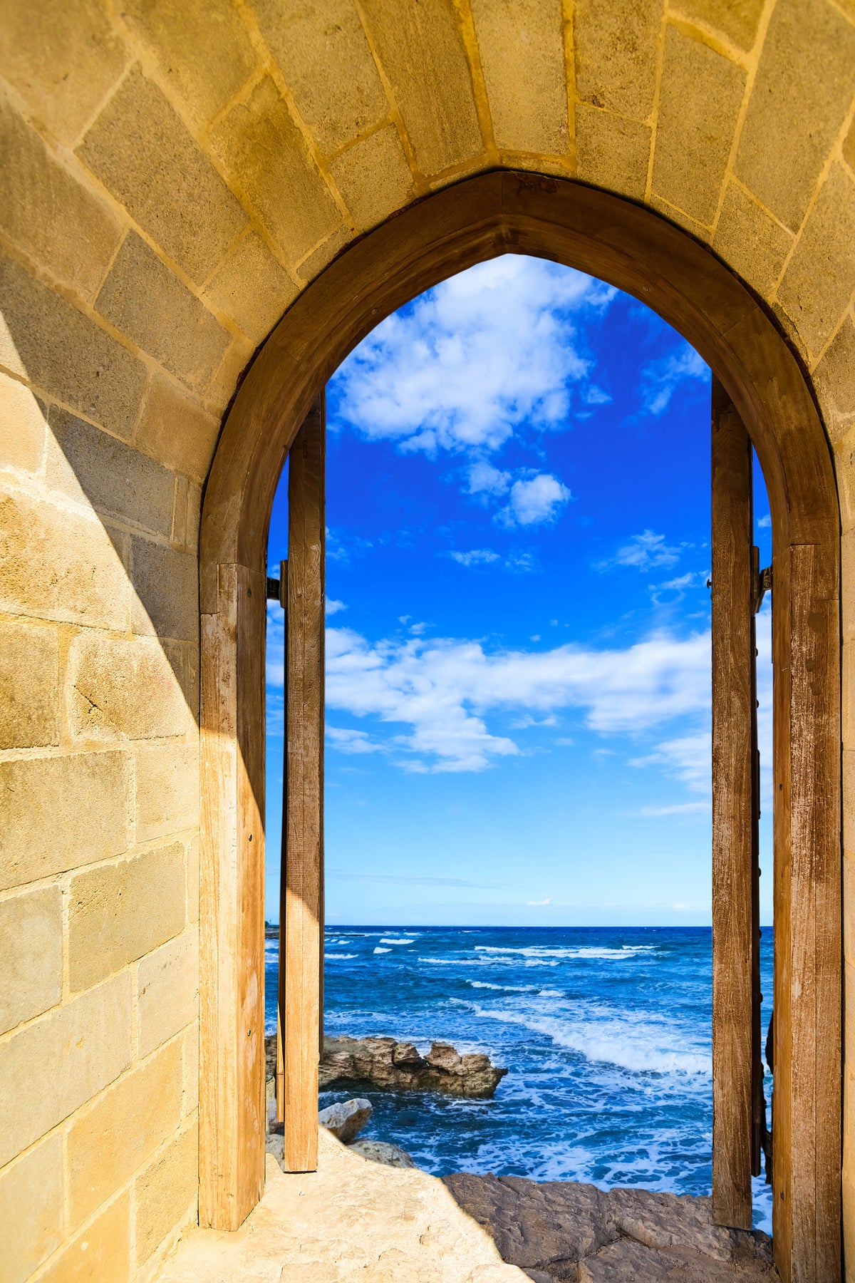 canvas-print-the-gate-to-the-sea