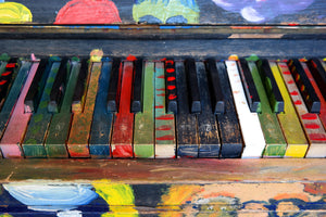 framedposter-print-colorful-piano