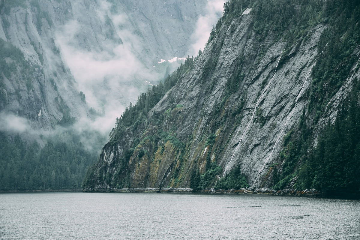 framedposter-print-mysterious-mood-in-the-mountains
