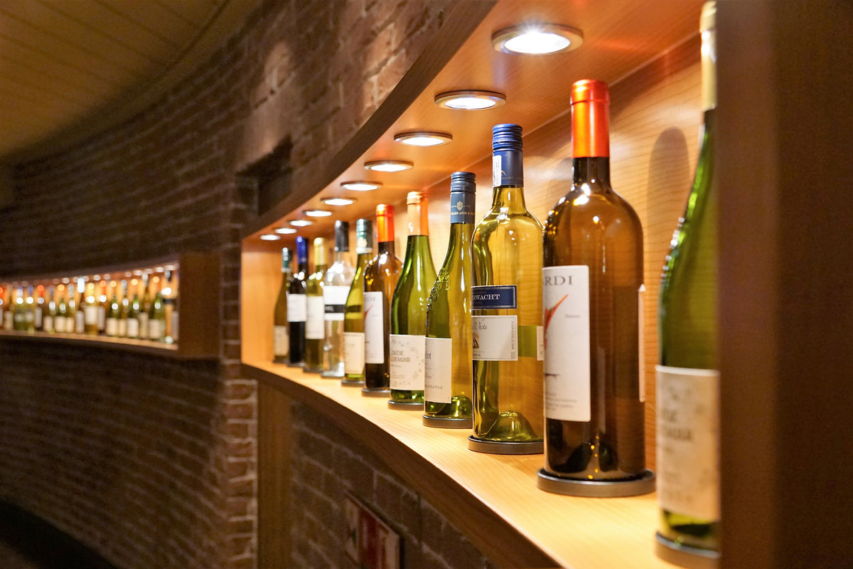 framedcanvas-print-in-the-wine-bar