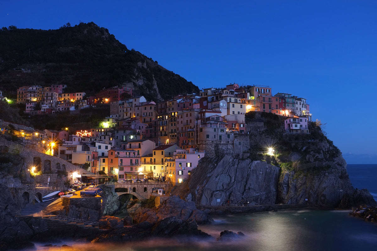 acrylic-print-at-night-in-cinque