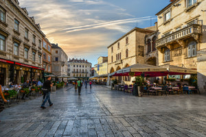 canvas-print-shopping-street