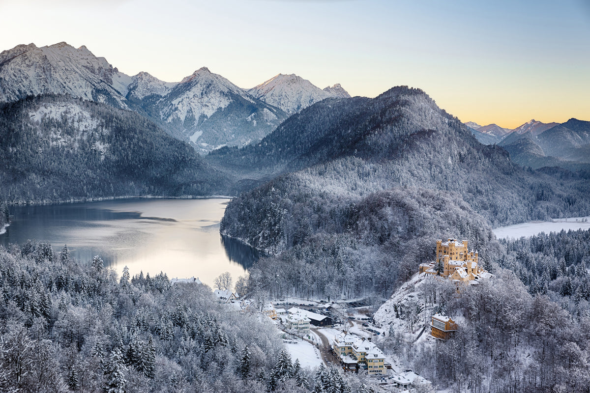framedcanvas-print-neuschwanstein-castle-in-ammergebierge