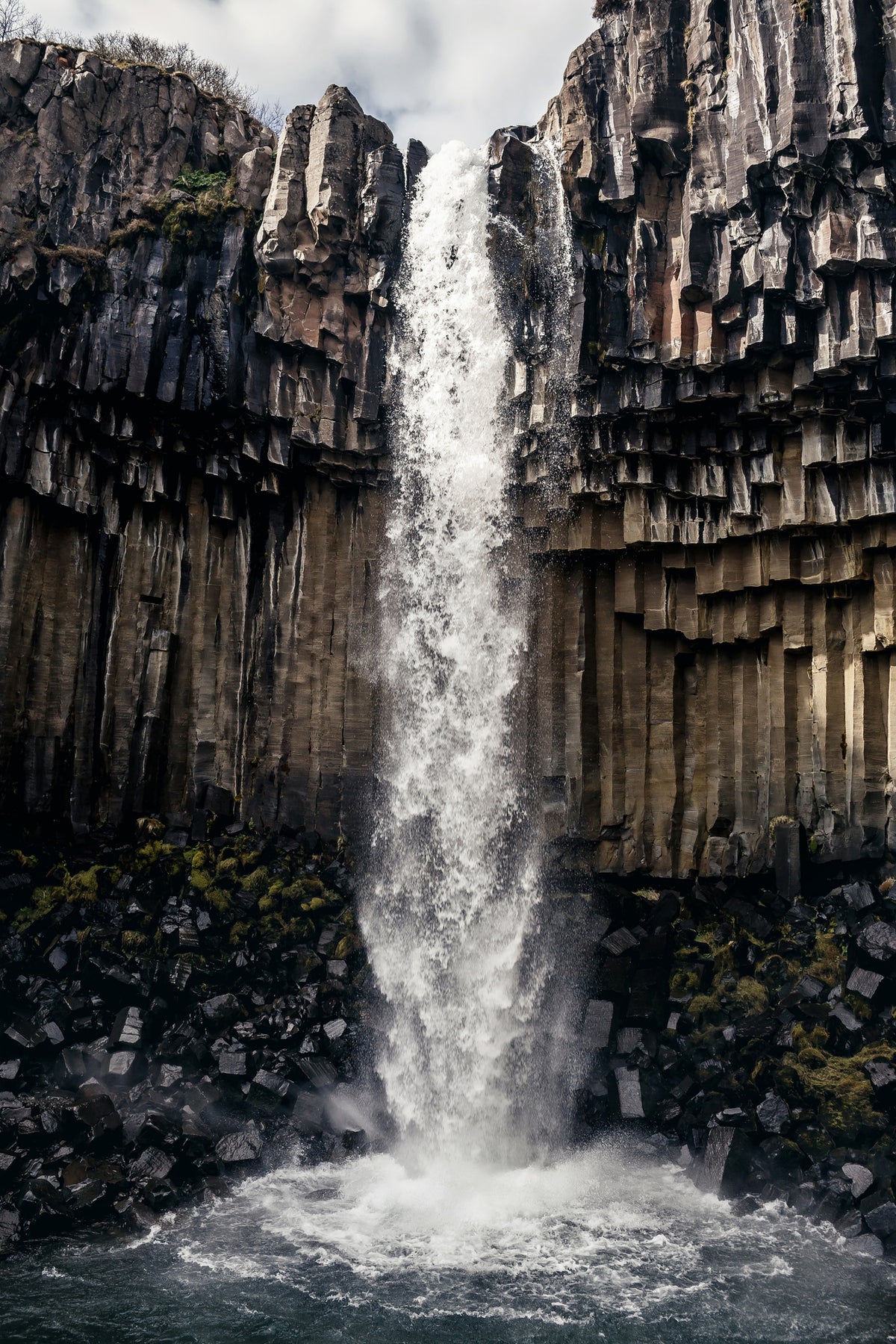 framedcanvas-print-waterfall-iceland