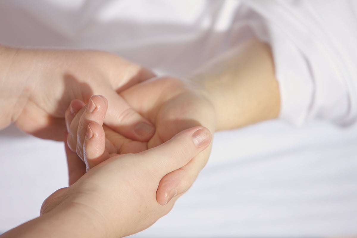 3-piece-acrylic-print-hand-massage