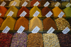 3-piece-aluminium-print-spices-in-the-market
