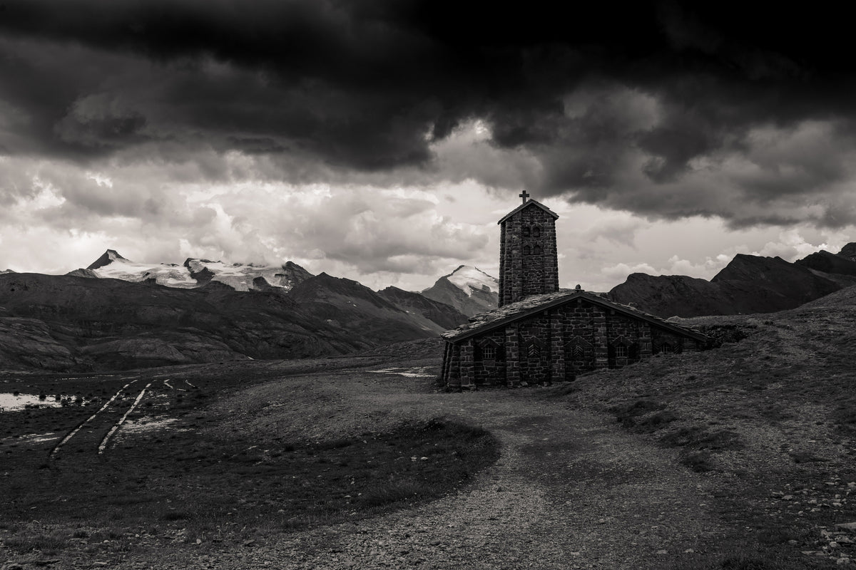 canvas-print-black-and-white-photography