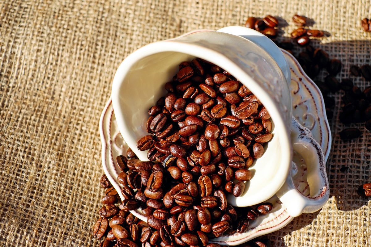 3-piece-acrylic-print-coffee-beans-in-the-cup