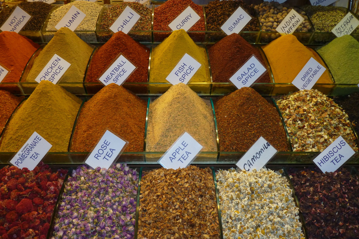 canvas-print-spices-in-the-market
