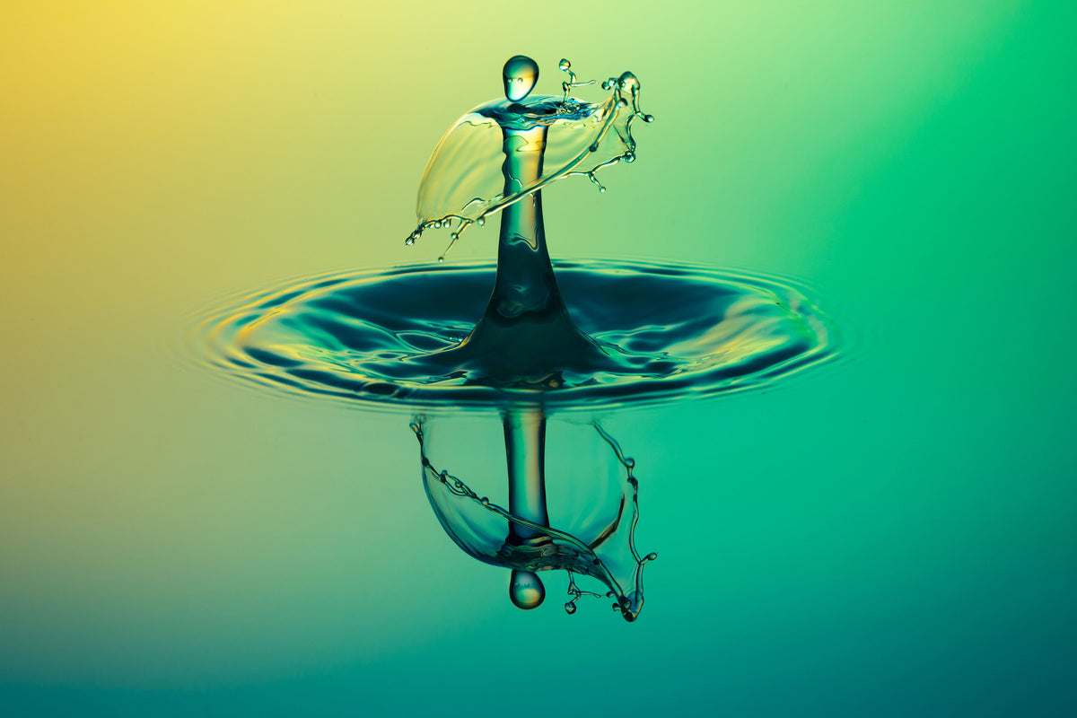 framedposter-print-the-fascinating-drop-of-water