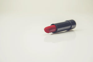 acrylic-print-the-lipstick